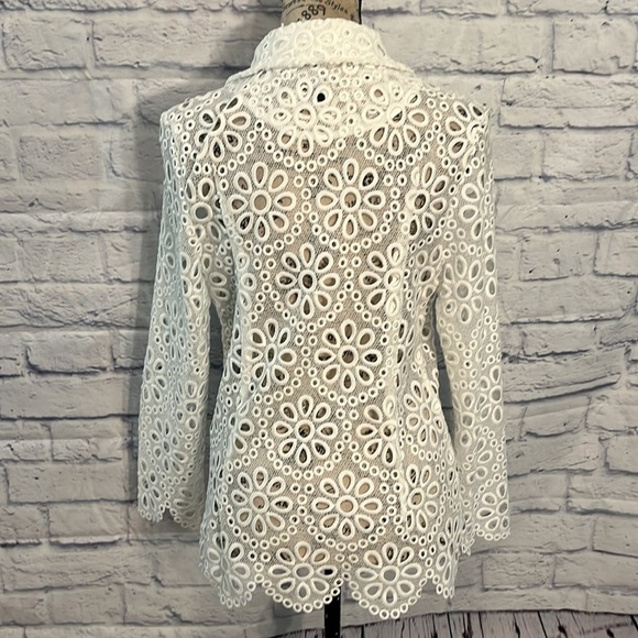 Berek Scalloped Lace Blazer White Embroidered Floral Size Small Summer - Picture 5 of 9